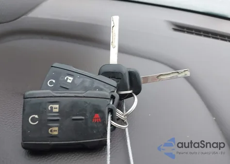 2018 Chevrolet Silverado 1500 2Lt из США, поврежденный, VIN 3GCUKREC7JG272268